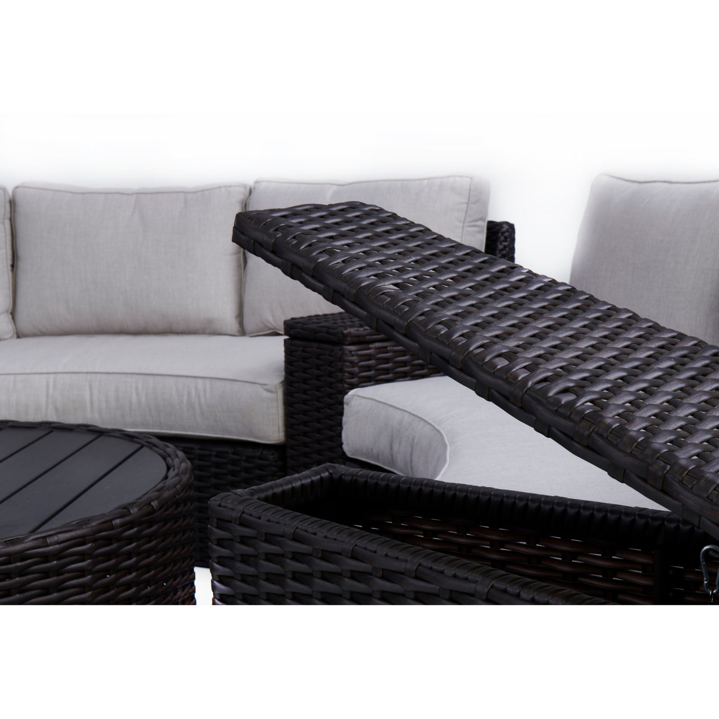 Yardbird Elliot Outdoor 8-Piece Round Sectional Set Outdoor Furniture
