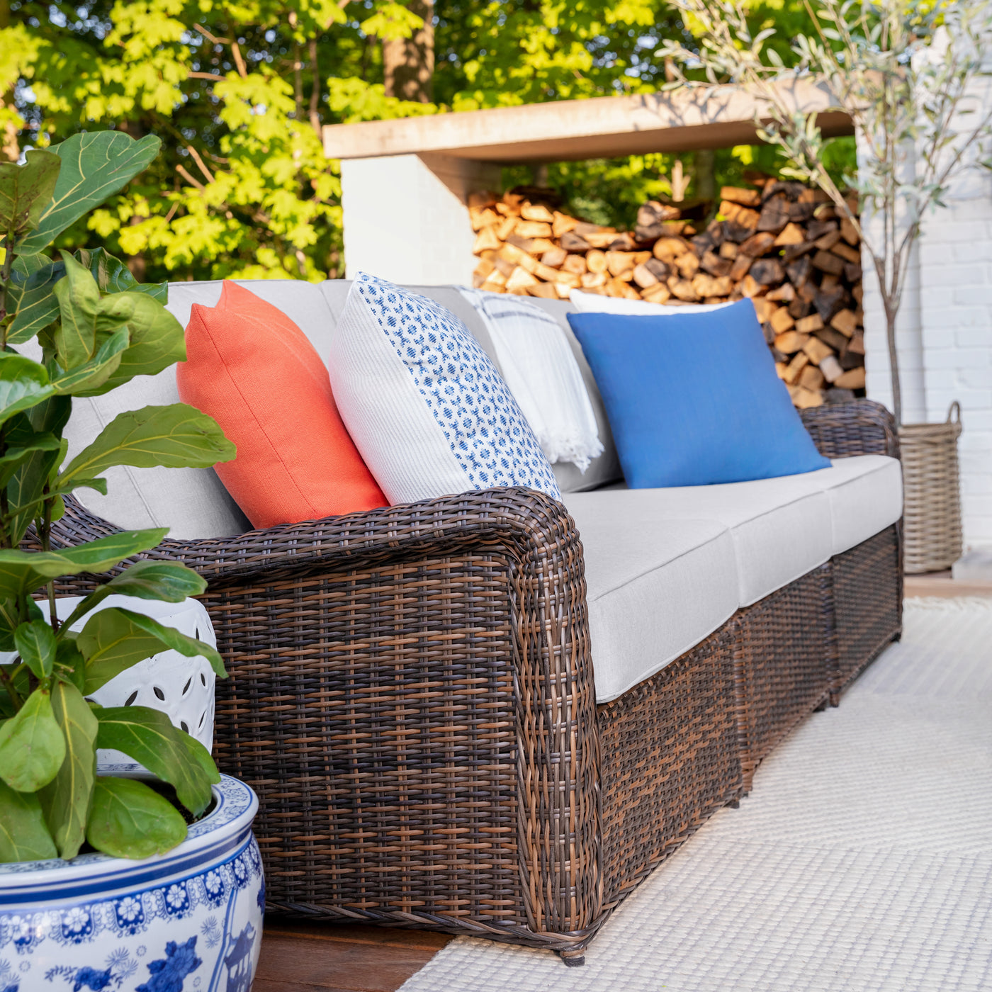 Waverly Outdoor Loveseat